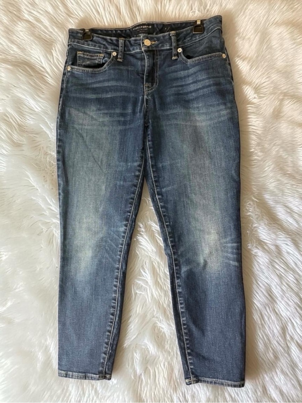 LUCKY BRAND Flattering Women's Medium Blue Stretch Slim Jeans size 8 29”